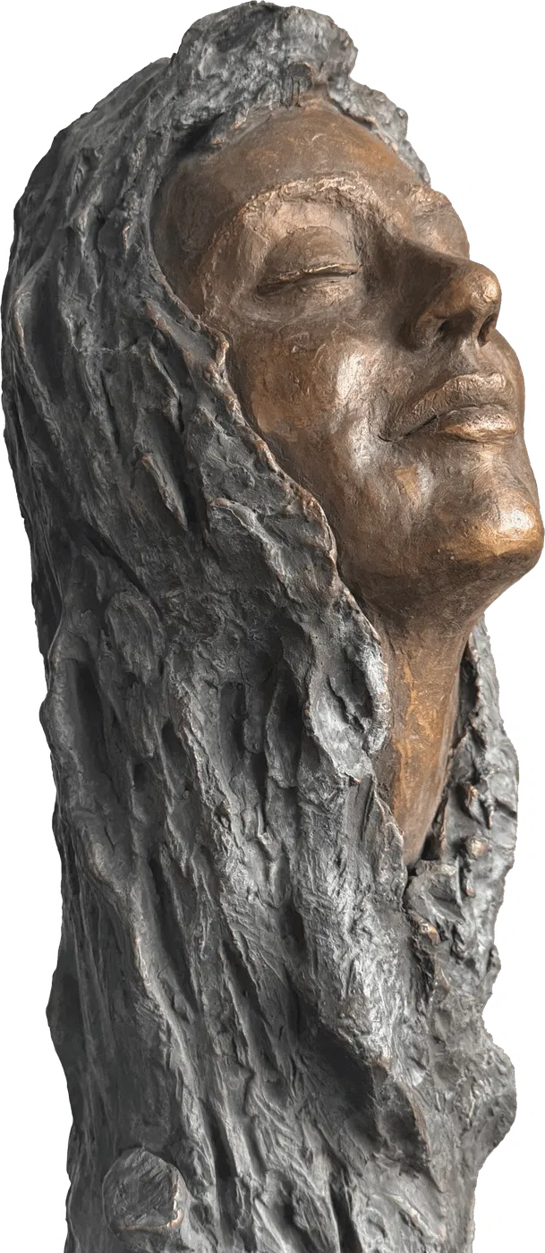 Essence, bronzen beeld van een staande vrouw